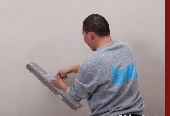 腻子层起泡、空鼓是怎么造成的